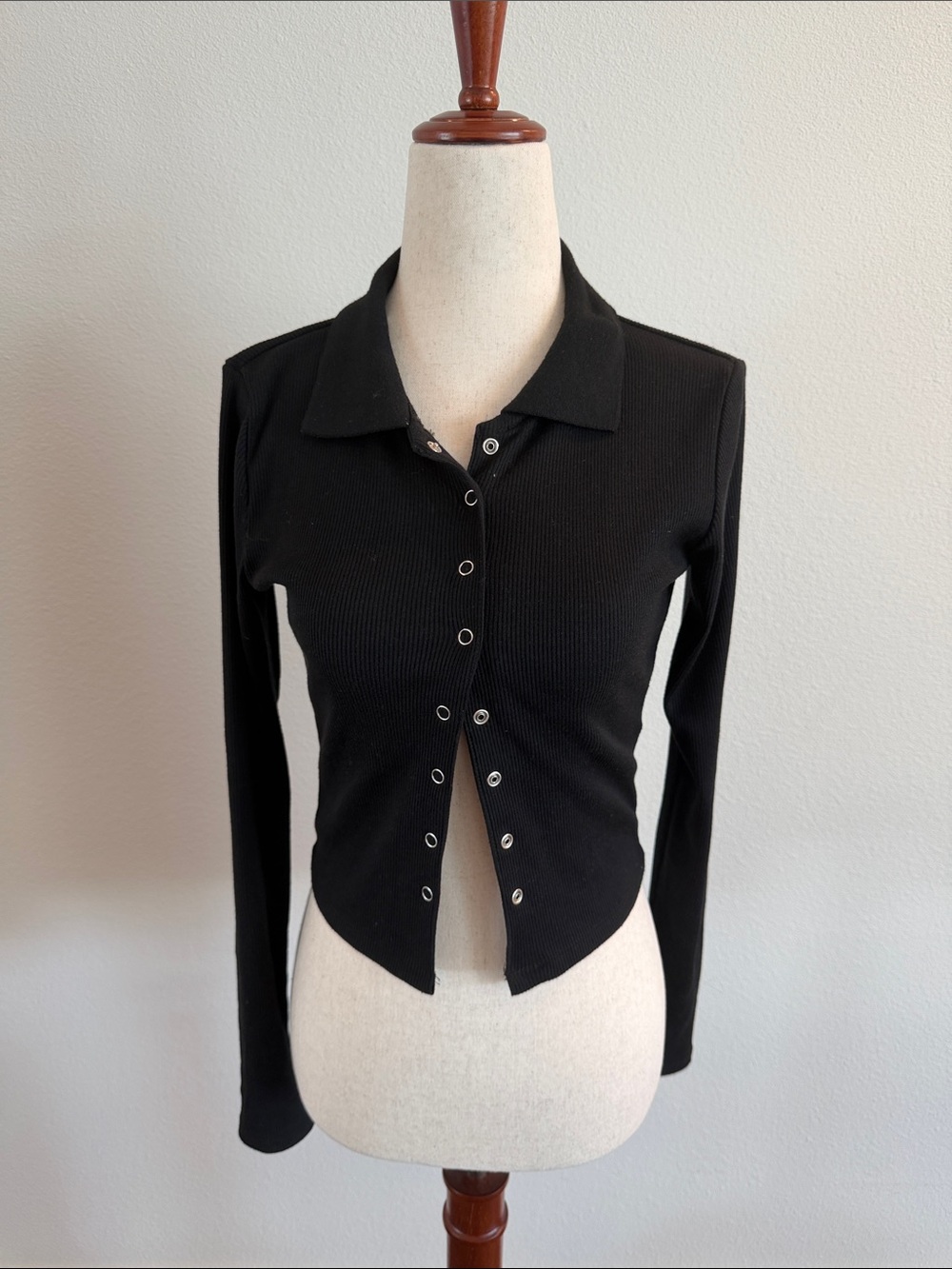 Classic Black Ribbed Snap-Down Long Sleeve Top